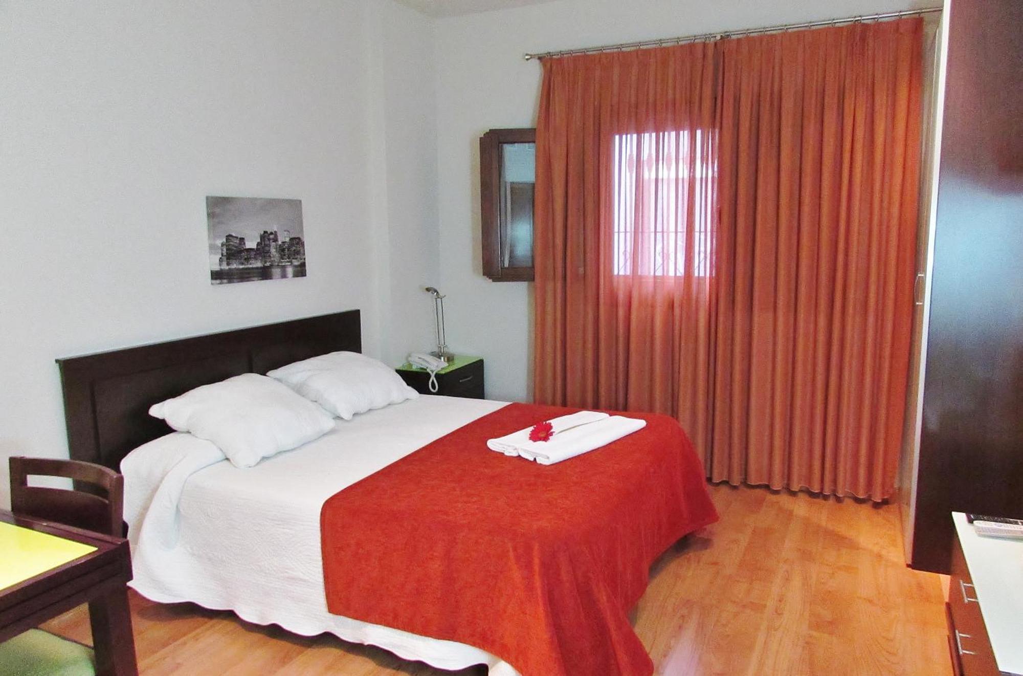 Apartamentos Turisticos Las Nieves Granada Phòng bức ảnh