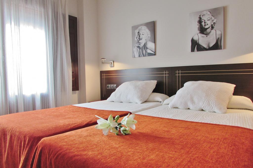 Apartamentos Turisticos Las Nieves Granada Ngoại thất bức ảnh